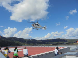 ９月２８日　日清医療食品と合同災害訓練　ヘリコプターで食料空輸